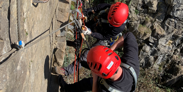 opérateur de parcours acrobatique en hauteur